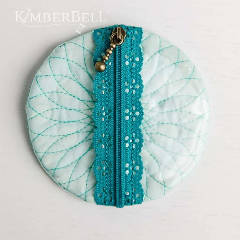 Sweet Peek Zipper Pouch