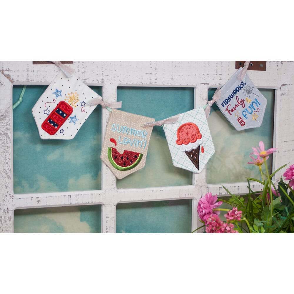 Pennants & Banners: Summer Livin' on fence