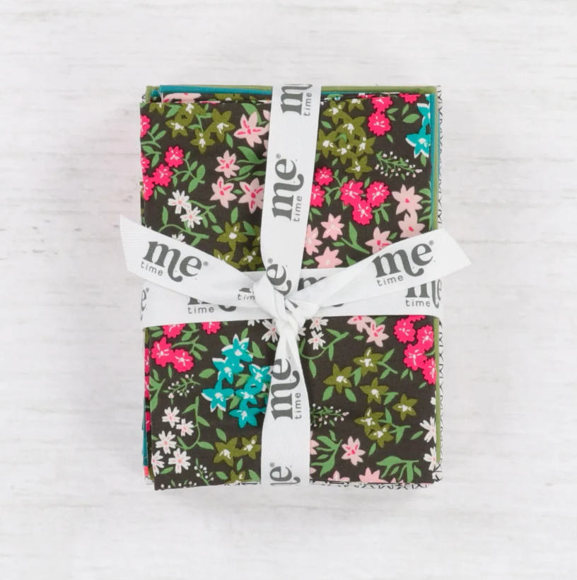 August 2022 (Fabric Bundle)