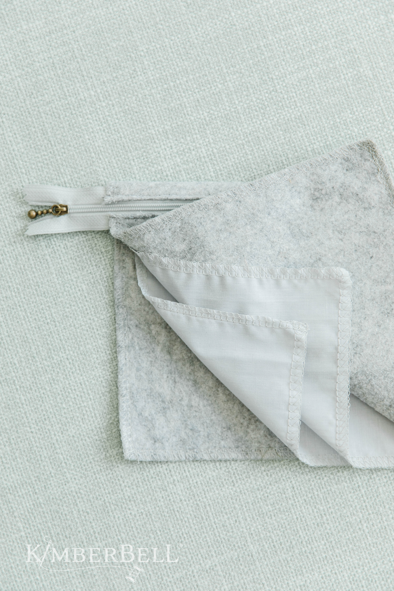 Zipper-Pouch-Blank-5.png